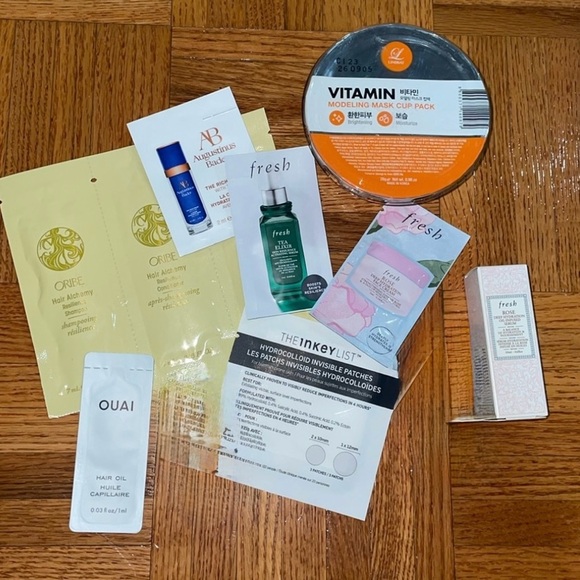 Beauty Samples Bundle ✨ - Picture 1 of 7